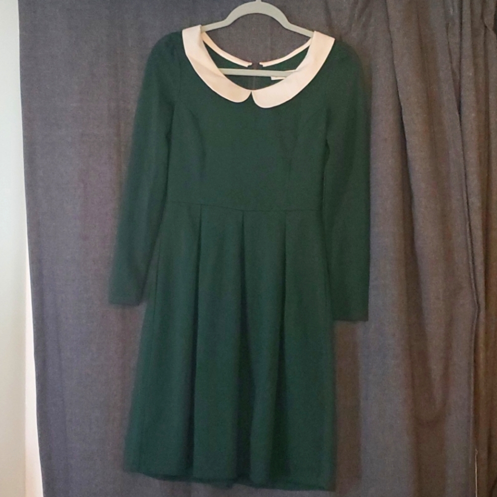 Green long sleeve dress with peter pan collar